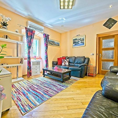 Nina Apartment Сплит Екстериор снимка
