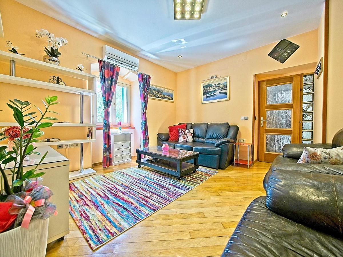 Nina Apartment Сплит Екстериор снимка
