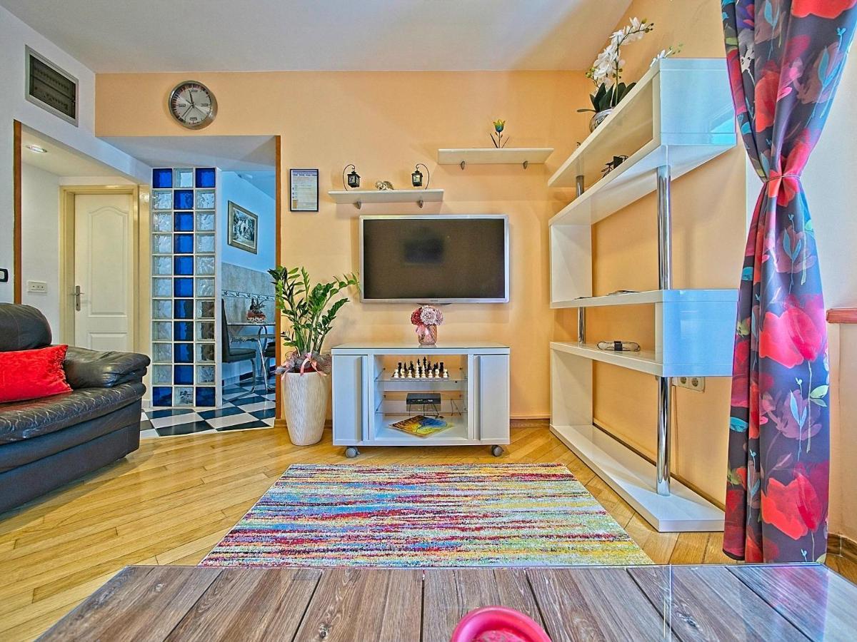 Nina Apartment Сплит Екстериор снимка